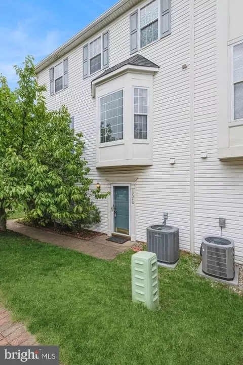 13340 Stanton Pl, Herndon, VA 20171