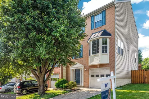 13900 Melton Pl, Centreville, VA 20120