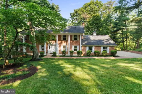 10908 Timbermill Ct, Oakton, VA 22124
