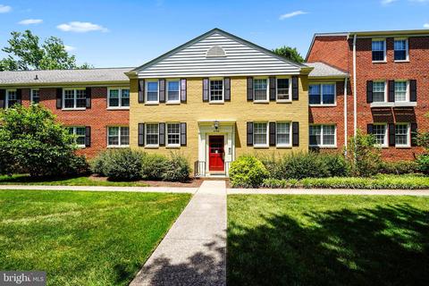 6720 W Wakefield Dr #A-1, Alexandria, VA 22307