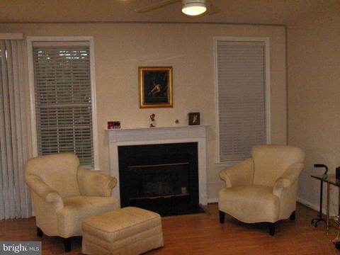 6864 Brindle Heath Way #204, Alexandria, VA 22315
