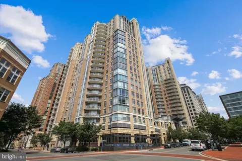 11990 Market St #1017, Reston, VA 20190