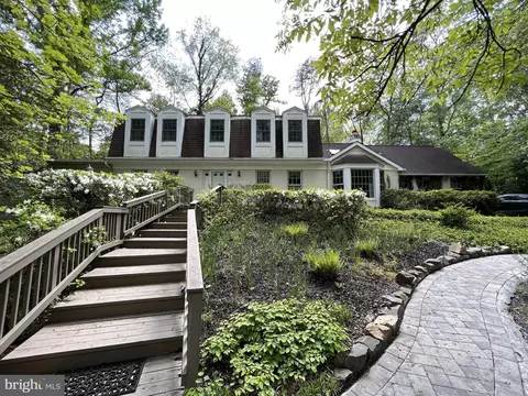 2324 Staley Rd, Reston, VA 20191 photo 3