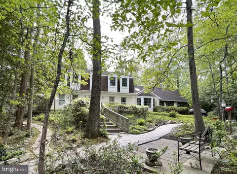 2324 Staley Rd, Reston, VA 20191 photo 4