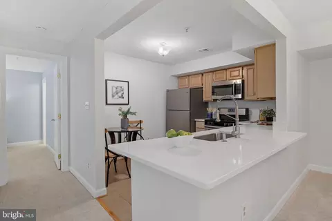 12245 Fairfield House Dr #408A, Fairfax, VA 22033