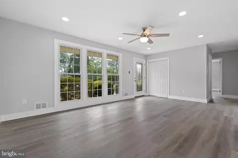 7304 Layton Dr, Springfield, VA 22150 photo 7