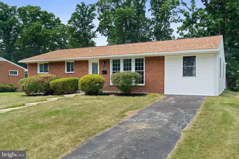 7304 Layton Dr, Springfield, VA 22150 photo 2