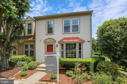 10264 Colony Park Dr, Fairfax, VA 22032