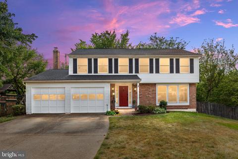 5486 Braddock Ridge Dr, Centreville, VA 20120