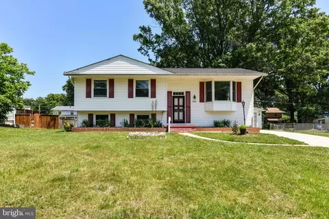 8005 Imperial St, Alexandria, VA 22309