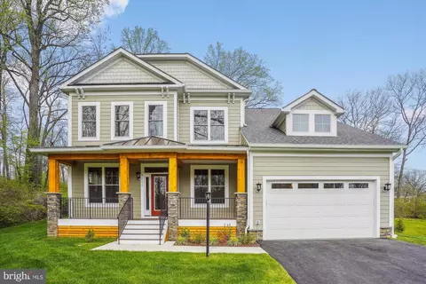 3165 Holmes Run Rd, Falls Church, VA 22042