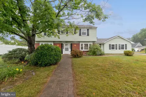 13200 Parson Ln, Fairfax, VA 22033