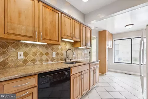 6805 Clowser Ct, Springfield, VA 22150 photo 8