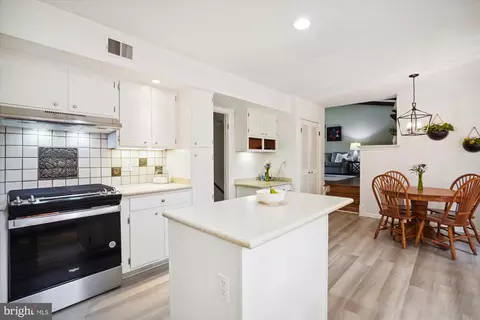 7921 Falstaff Rd, Mclean, VA 22102 photo 11