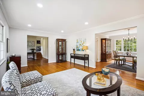 7921 Falstaff Rd, Mclean, VA 22102 photo 6