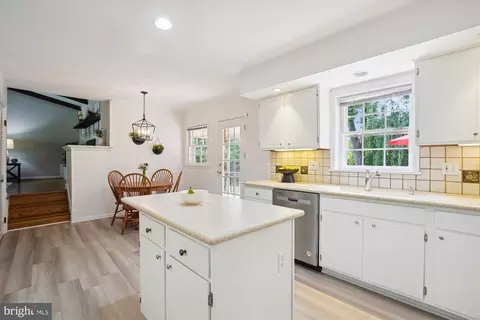 7921 Falstaff Rd, Mclean, VA 22102 photo 9