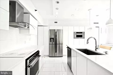 5501 Seminary Rd #405S, Falls Church, VA 22041