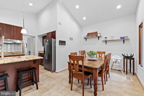 2075 Amberjack Ct, Reston, VA 20191 photo 13