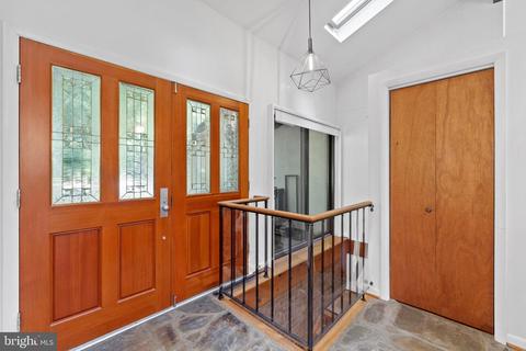 2075 Amberjack Ct, Reston, VA 20191 photo 4