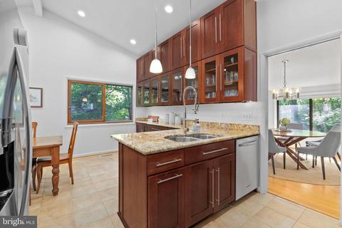 2075 Amberjack Ct, Reston, VA 20191 photo 11