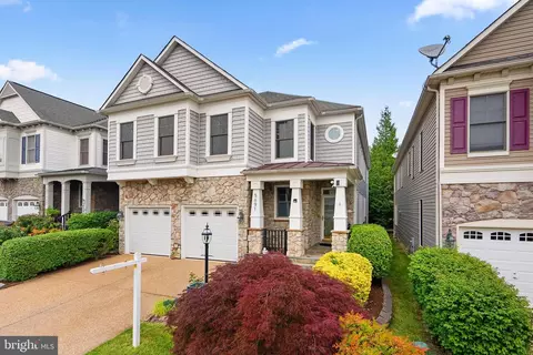 5691 Tower Hill Cir, Alexandria, VA 22315