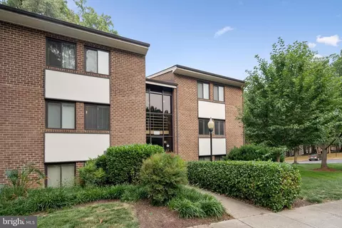 1525 Northgate Sq #12C, Reston, VA 20190
