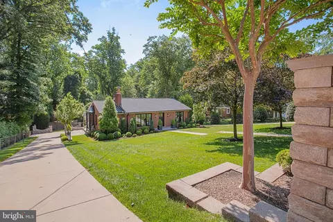 4839 Chowan Ave, Alexandria, VA 22312