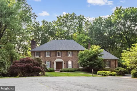 1314 Summerwood Ct, Mclean, VA 22102