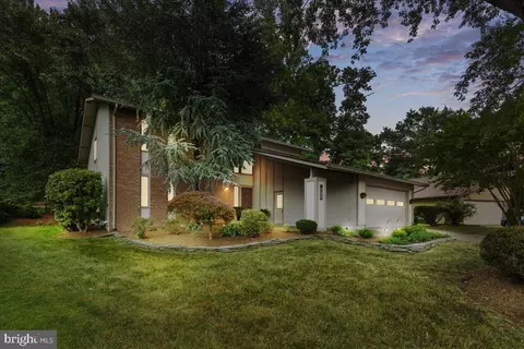 9011 Fort Craig Dr, Burke, VA 22015