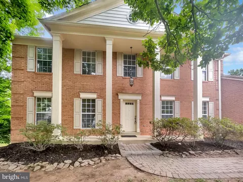 12302 Valley High Rd, Herndon, VA 20170