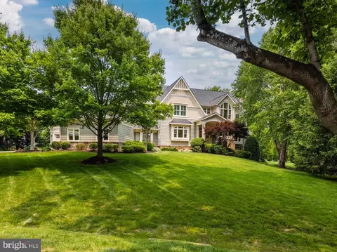 6900 Arbor Ln, Mclean, VA 22101 photo 3