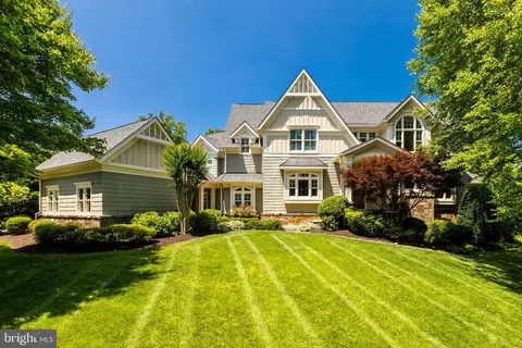 6900 Arbor Ln, Mclean, VA 22101 photo 2