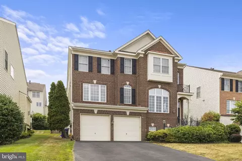 5852 Governors Hill Dr, Alexandria, VA 22310