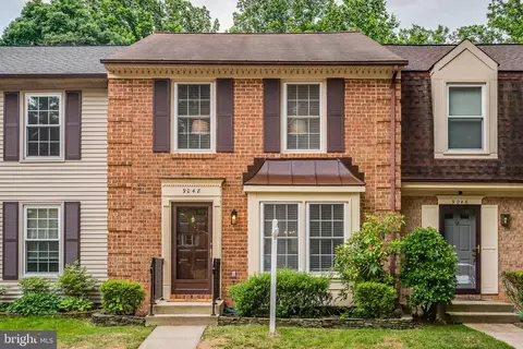 9048 Armendown Dr, Springfield, VA 22152 photo 2