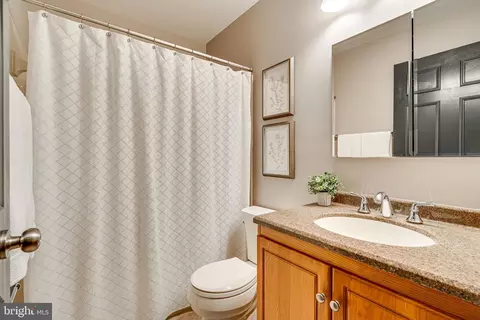 9048 Armendown Dr, Springfield, VA 22152 photo 28