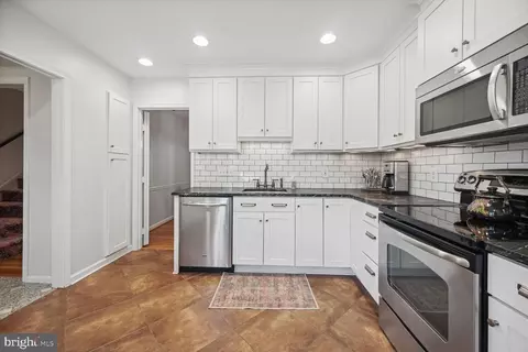 6714 Melrose Dr, Mclean, VA 22101 photo 7