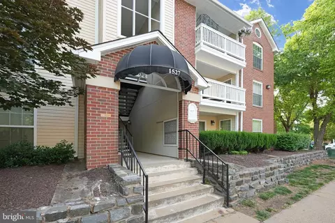 1527 Lincoln Way #201B, Mclean, VA 22102