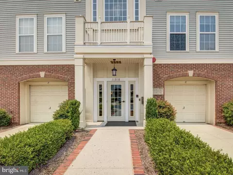 11318 Westbrook Mill Ln #302, Fairfax, VA 22030
