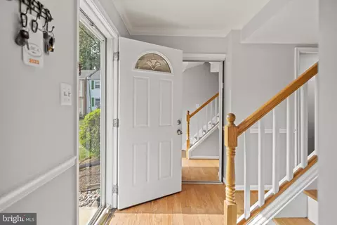 5115 Arrit Ct, Burke, VA 22015 photo 4