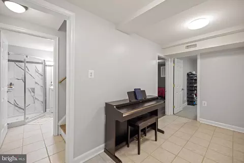 5115 Arrit Ct, Burke, VA 22015 photo 32