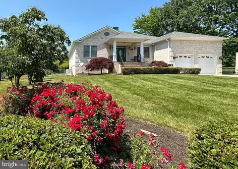 7204 Vellex Ln, Annandale, VA 22003