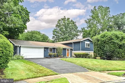 12539 Arnsley Ct, Herndon, VA 20171