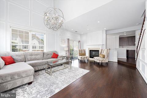 6321 Eagle Ridge Ln #25, Alexandria, VA 22312