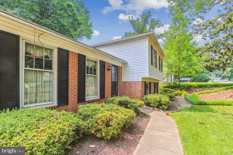 8529 Greeley Blvd, Springfield, VA 22152 photo 2