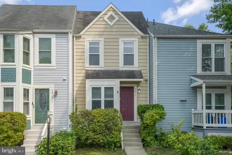 5817 Norham Dr, Alexandria, VA 22315