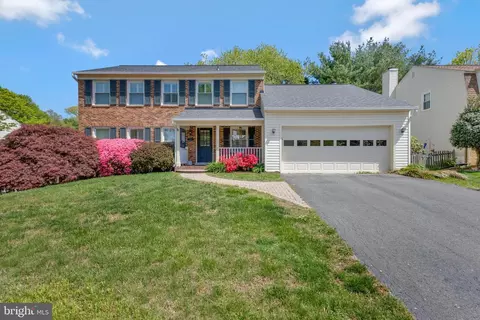 7593 Seabrook Ln, Springfield, VA 22153