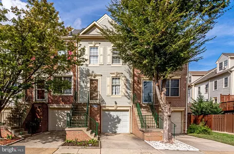 3002 Colonial Springs Ct, Alexandria, VA 22306
