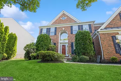 2775 Middleton Farm Ct, Herndon, VA 20171