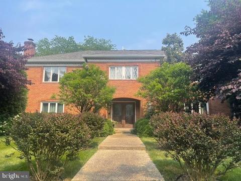 6296 Dunaway, Mclean, VA 22101