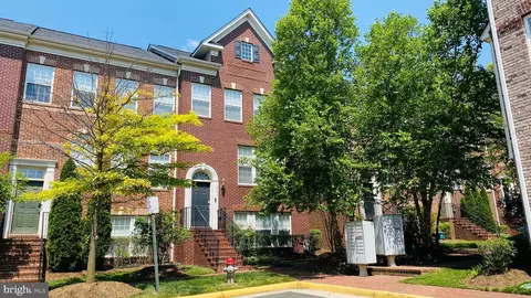 8036 Reserve Way, Vienna, VA 22182
